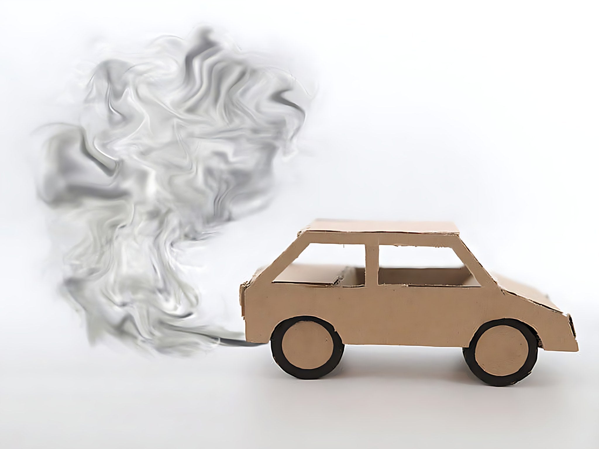 Fumee a l echappement d une voiture diesel signalant un probleme de filtre a particules