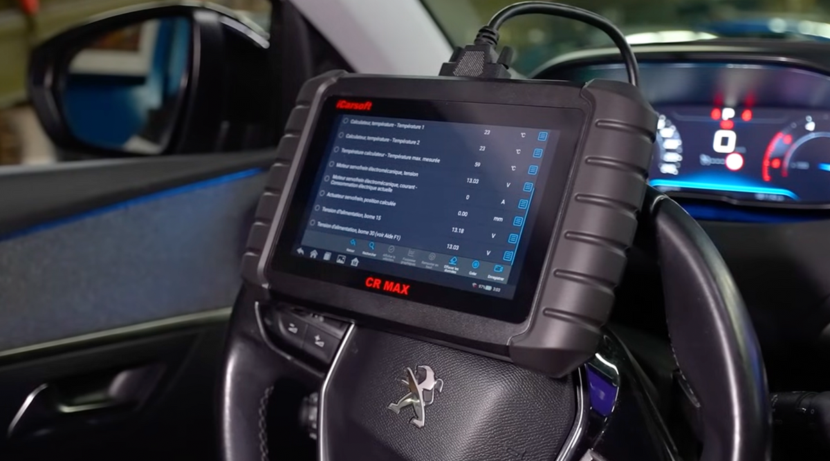Voiture d'occasion : le contrôle valise anti-arnaque avant de signer