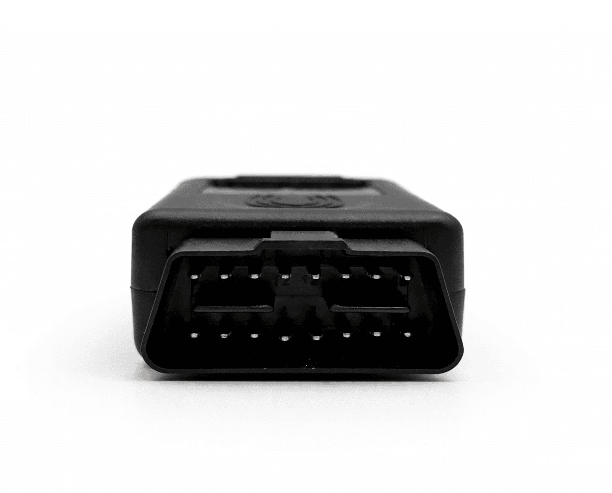 Prise OBD2 de face de l activateur Apple CarPlay et Android pour Mercedes