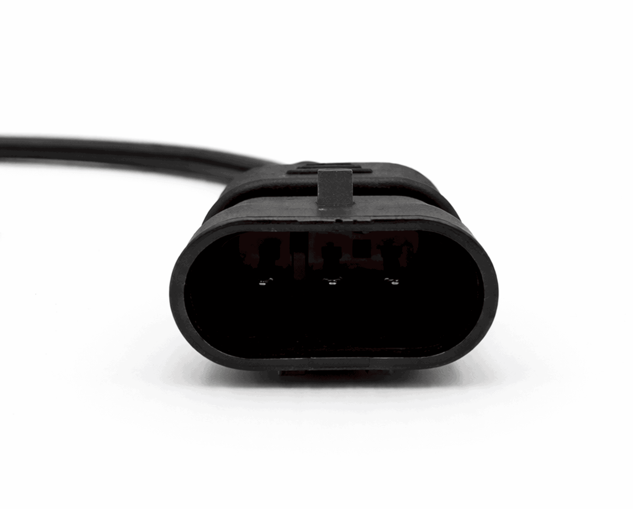 Zoom sur la prise à 3 broches de l adaptateur de diagnostic Fiat vers OBD2