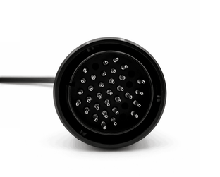 Gros plan sur la connectique mâle de l adaptateur de diagnostic MAN à 37 broches