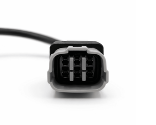 Vue de face du connecteur 6 broches de l adaptateur OBD2 pour moto et scooter Suzuki