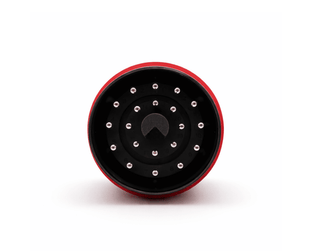 Vue de face des broches de connexion de l adaptateur OBD2 rouge pour BMW