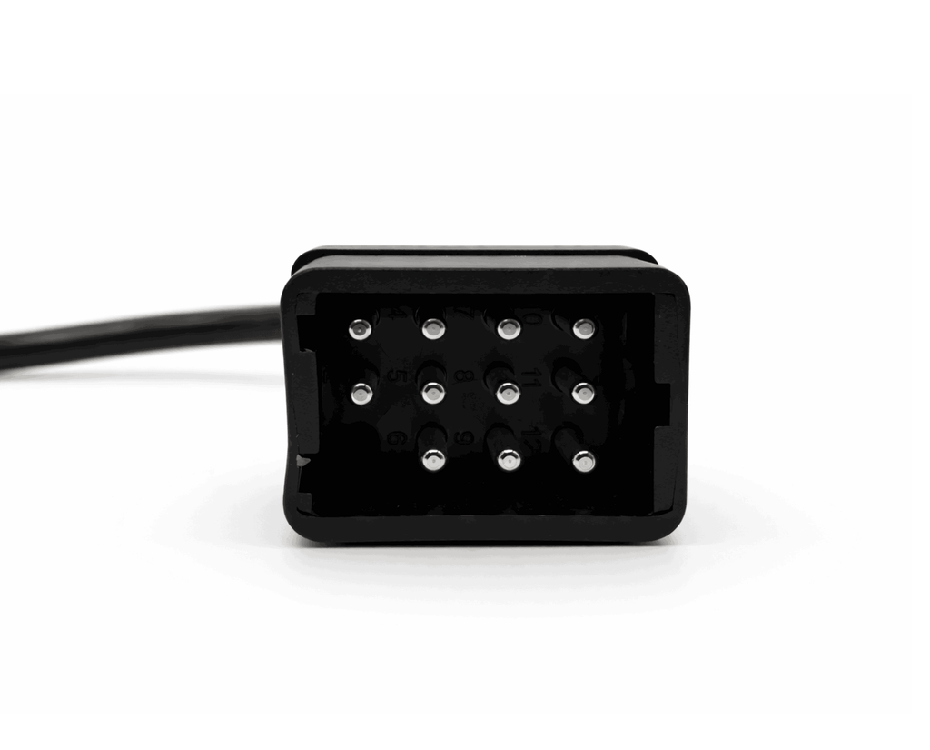 Vue de face du connecteur adaptateur OBD2 Renault 12 broches pour diagnostic