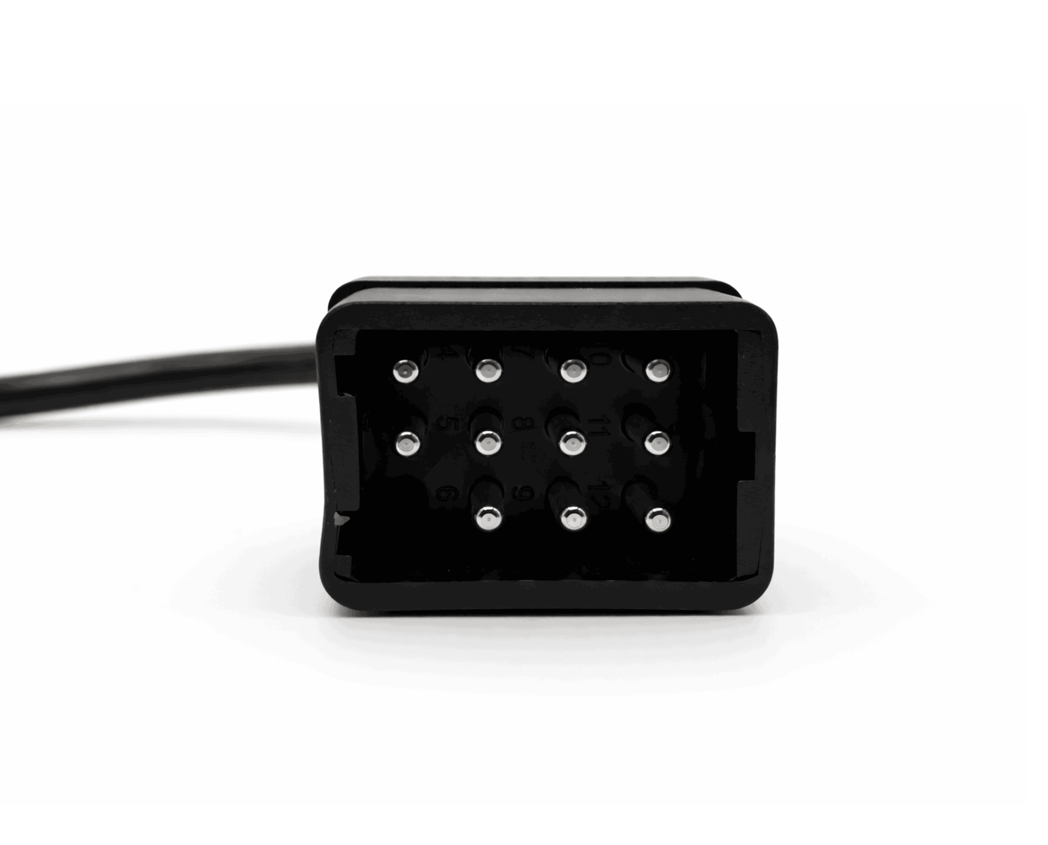 Vue de face du connecteur adaptateur OBD2 Renault 12 broches pour diagnostic