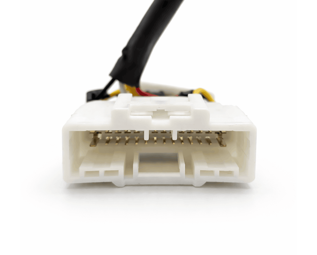 Gros plan sur le connecteur 26 broches de l adaptateur OBD2 pour Tesla Model 3 et Model Y