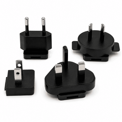 Quatre adaptateurs secteur et prises de voyage iCarsoft pour outils de diagnostic