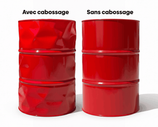Comparatif visuel entre un baril metallique rouge avec cabossage et un autre lisse