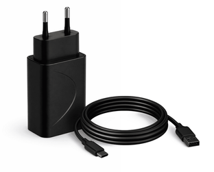 Chargeur secteur noir avec son câble USB type C compatible avec les valises iCarsoft