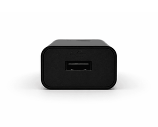 Vue de face d un adaptateur secteur usb compatible avec les valises icarsoft