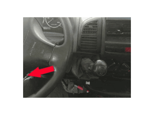 Prise de diagnostic OBD Citroën Jumper 1 Phase 2 localisée sous le volant pour valise iCarsoft