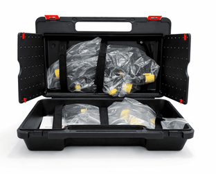 Mallette de transport ouverte contenant les adaptateurs de la valise iCarsoft CR Ultra
