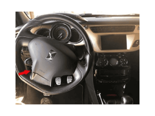 Tableau de bord et volant de DS 3 indiquant l emplacement de la prise OBD