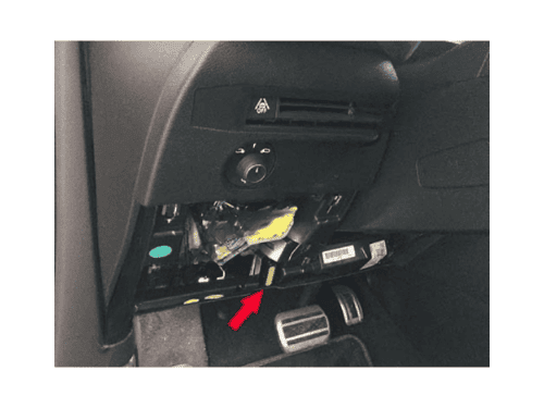 Localisation de la prise de diagnostic OBD sous le volant d une DS3 Crossback avec iCarsoft