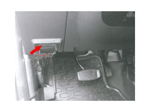 Localisation de la prise de diagnostic OBD sous le tableau de bord d une Ford Explorer