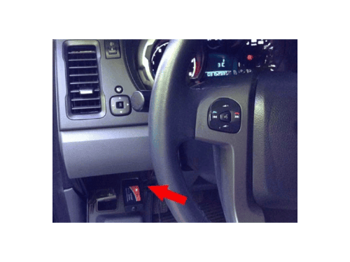 Emplacement de la prise OBD2 sous le volant d un Ford Ranger T6