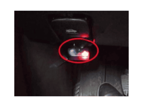 Localisation de la prise de diagnostic OBD sous le tableau de bord d une Chevrolet Captiva