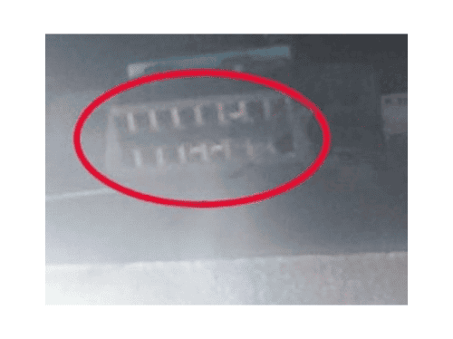 Photo montrant l emplacement de la prise de diagnostic OBD2 sur une Chevrolet Groove