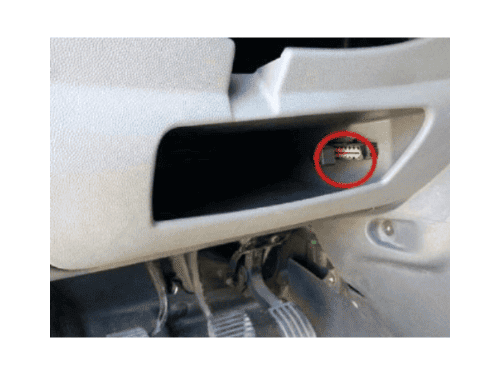 Localisation du connecteur de diagnostic OBD2 dans un Citroën Jumpy 2