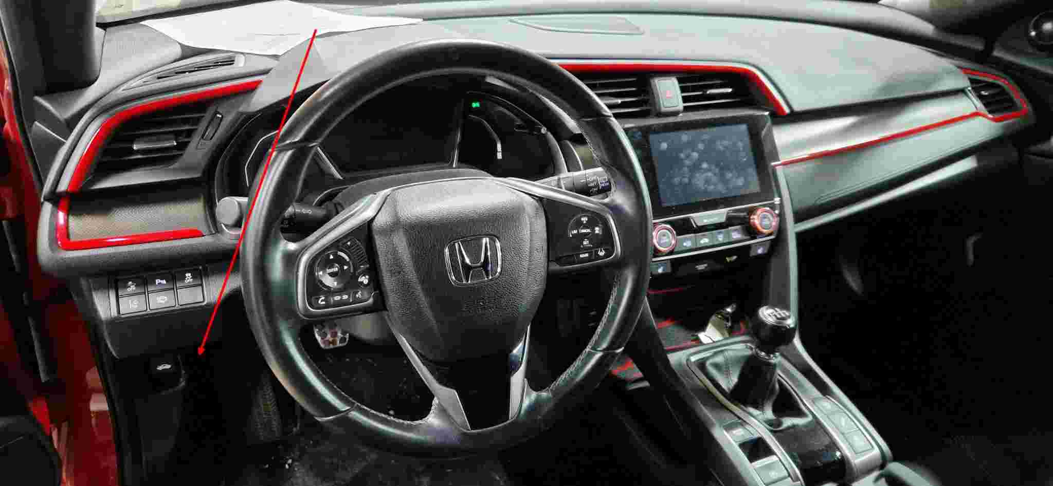 Emplacement de la prise OBD pour brancher une valise de diagnostic sur Honda Civic 2018