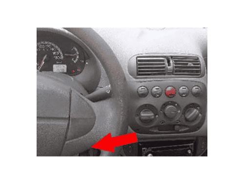 Tableau de bord de Fiat Seicento phase 2 pour branchement de valise diagnostic