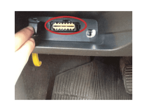 Emplacement du connecteur ou de la prise OBD pour Fiat Uno au Bresil