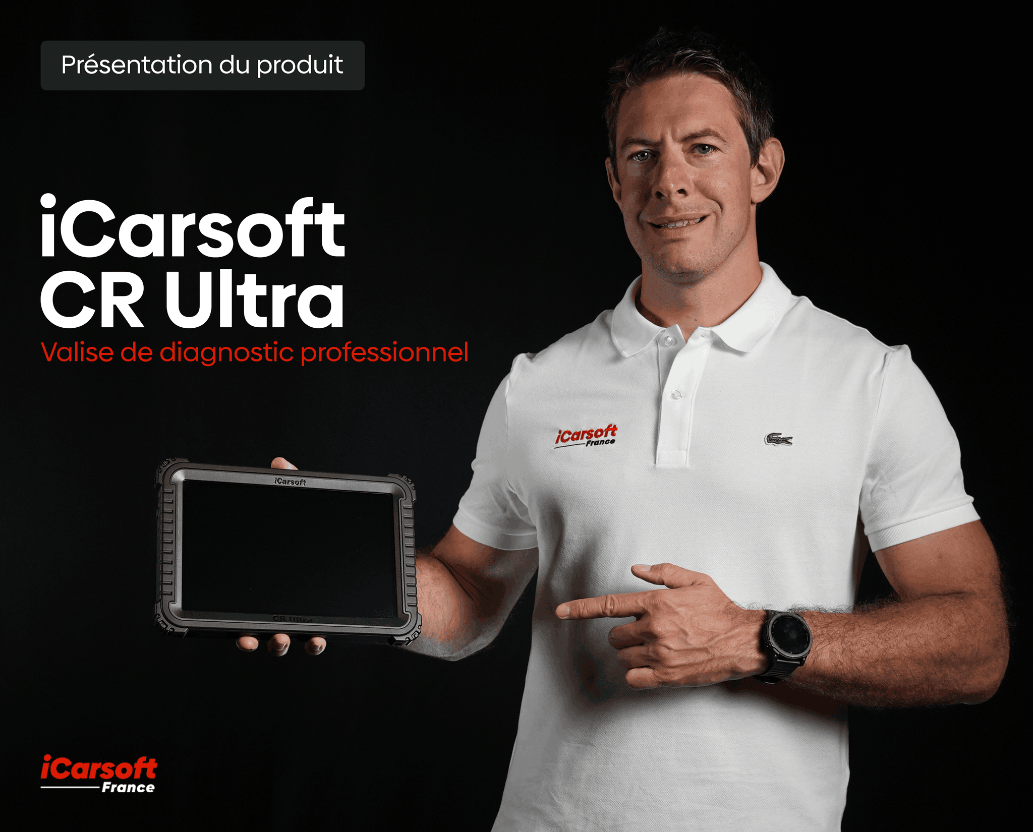 Homme présentant la valise de diagnostic professionnel iCarsoft CR Ultra