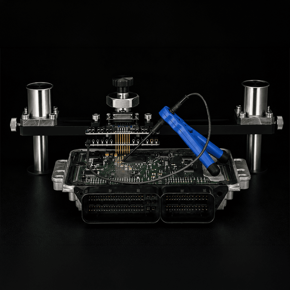 Programmation et diagnostic d un calculateur moteur ECU sur banc de test avec une sonde