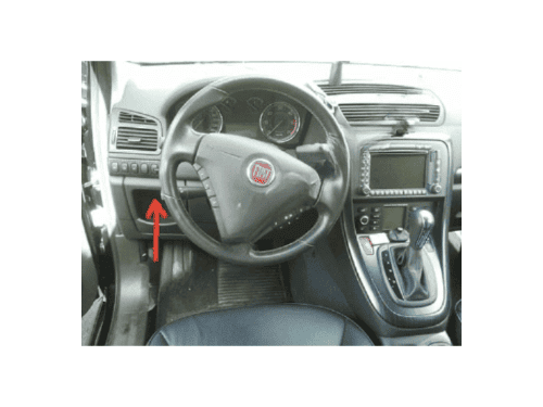 Plan de l habitacle et du tableau de bord d une Fiat Croma 2 pour diagnostic auto