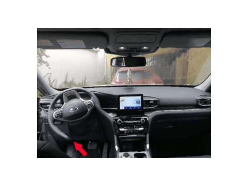 Tableau de bord de Ford Explorer 6 montrant l'emplacement de la prise OBD pour valise iCarsoft