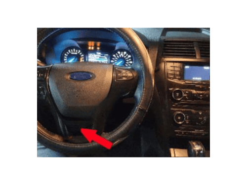 Tableau de bord et volant de Ford Explorer 5 pour diagnostic avec valise iCarsoft