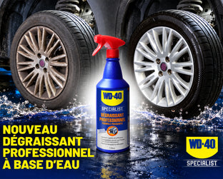 Visuel promotionnel WD-40 Specialist Dégraissant professionnel 1 L devant des jantes de voiture, avec le texte « Nouveau dégraissant professionnel à base d’eau »