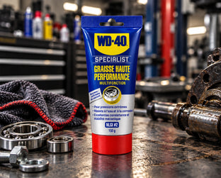 Tube WD-40 Specialist Graisse haute performance 150 g entouré de roulements en atelier